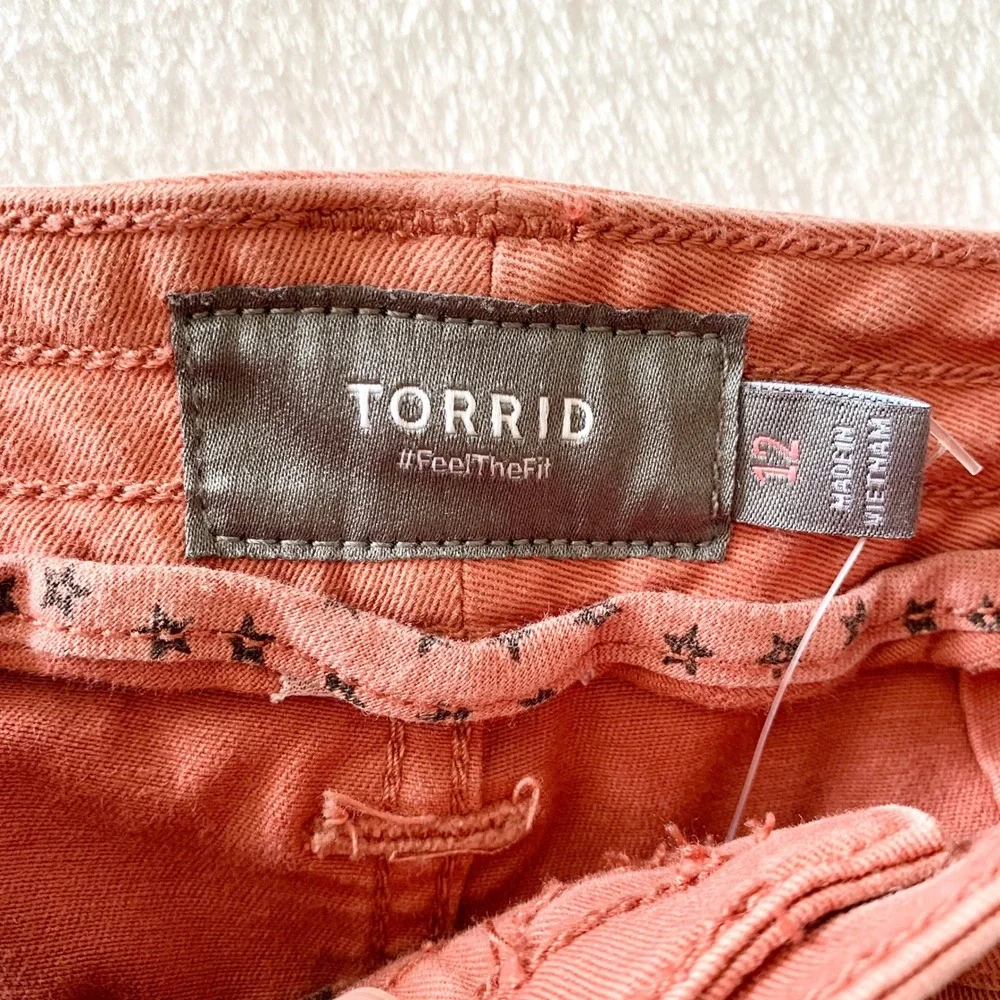 Torrid Utility Cargo Shorts Women Size 12 Coral Pink Stretch Cotton Twill Cuffed